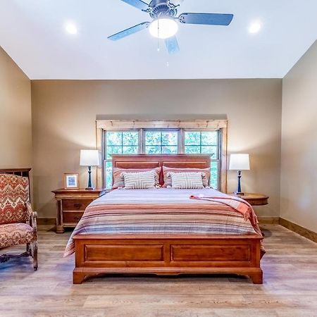 Cardinals Crest Apartment Glenville Екстериор снимка